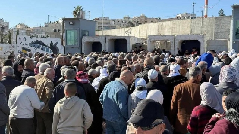 قيود إسرائيلية مشددة على دخول المصلين للقدس