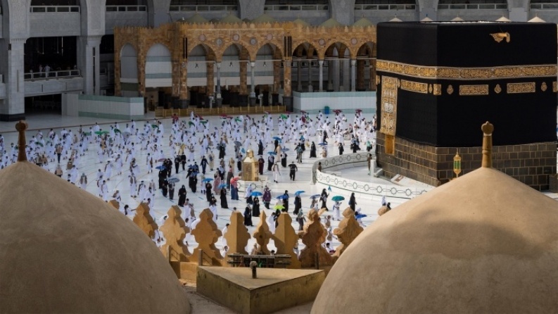 لجنة إدارة غزة: نتابع باهتمام سفر حجاج غزة وعودتهم بكرامة
