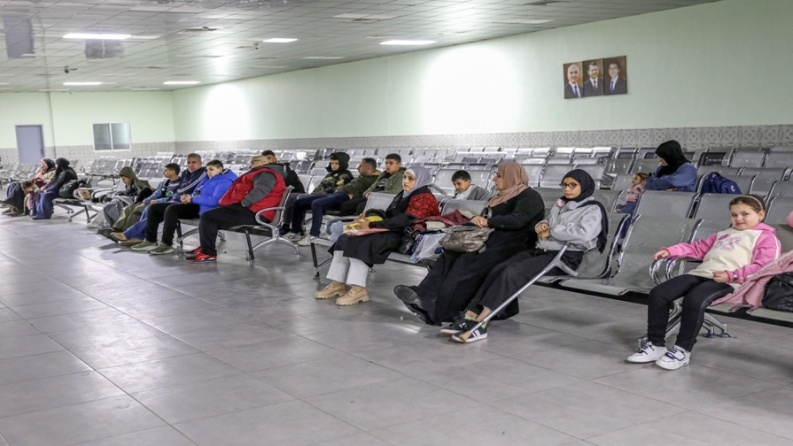 عودة مرضى غزيين للقطاع بعد استكمال علاجهم في الأردن
