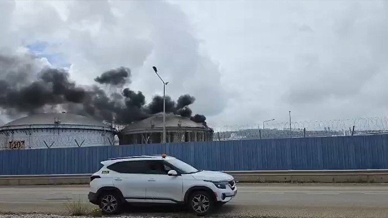 صواريخ من إيران ولبنان تستهدف منطقة المصافي في خليج حيفا