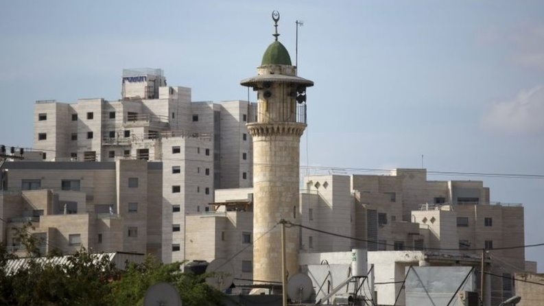 الكنيست يقر بالقراءة التمهيدية قانوناً لحظر الأذان