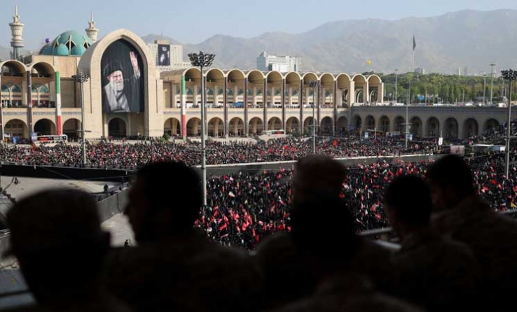 (صور).. بدء مراسم تشييع خامنئي