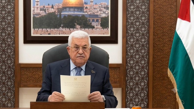 الرئيس خلال مؤتمر الاتحاد العام لطلبة فلسطين: بناء الجامعات في غزة أولوية وطنية