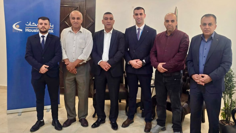في إطار مسؤوليته المجتمعية.. بنك الإسكان يقدم دعماً لبلدية حلحول