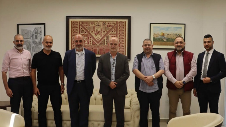 مدى العرب تستقبل رئيس مجلس إدارة والرئيس التنفيذي لهيئة تنظيم قطاع الاتصالات