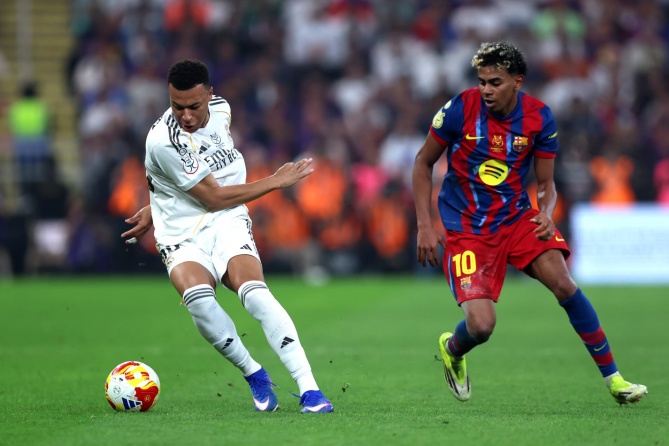 الكلاسيكو في الكامب نو.. ليلية تاريخية منتظرة بين برشلونة وريال مدريد 