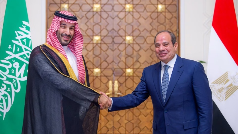 مصر: مجلس النواب يفوض السيسي لدعم السعودية دفاعياً
