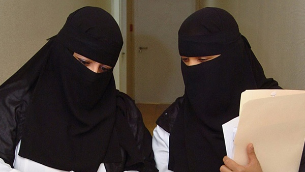المرأة السعودية تخوض منافسات الانتخابات البلدية