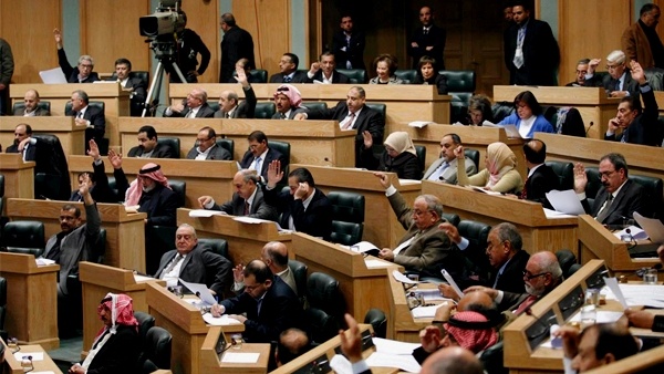 النواب الأردني يستنكر تصاعد الانتهاكات في الضفة