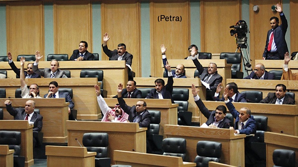 البرلمان الأردني يهدد بحجب الحكومة إذا لم تطرد سفير اسرائيل