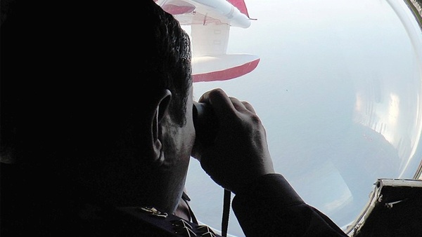مكتشف تايتانيك: الطائرة الماليزية لغز محير
