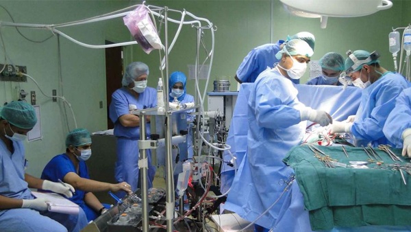 جراحة للقلب من دون شق الصدر