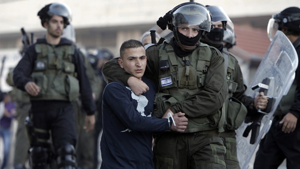 اعتقال 4 فتية من القدس