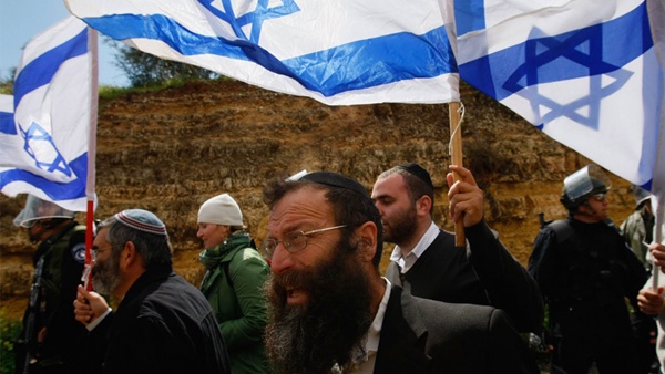 مستوطنون يهتفون"الموت للعرب" في القدس