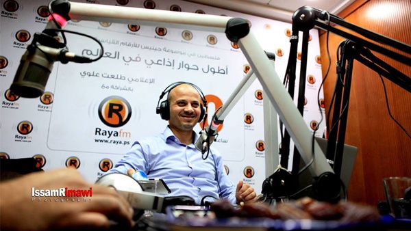 علوي ينهي 50 ساعة من البث في أطول حوار إذاعي ويكسر الرقم العالمي