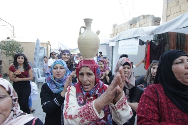 بالصور: اليوم الثاني في مهرجان اسبوع التراث في بيرزيت