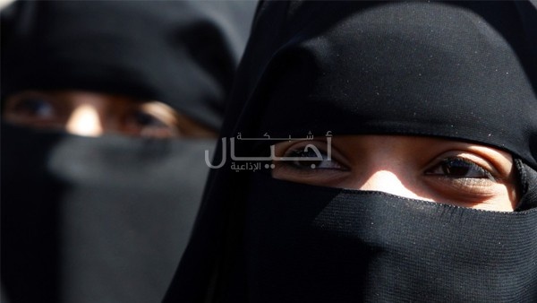 محلات بيع المستلزمات النسائية بالسعودية تفرض على عاملاتها النقاب
