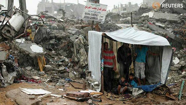 الأمطار تجبر "نازحي العدوان" على النزوح مجدداً