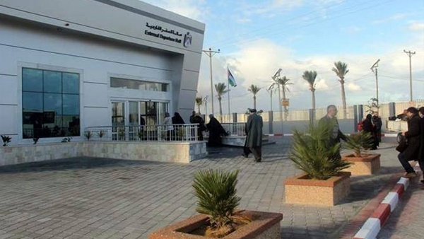 مغادرة 630 مسافراً عبر معبر رفح اليوم