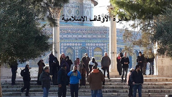 مستوطنون يقتحمون الأقصى