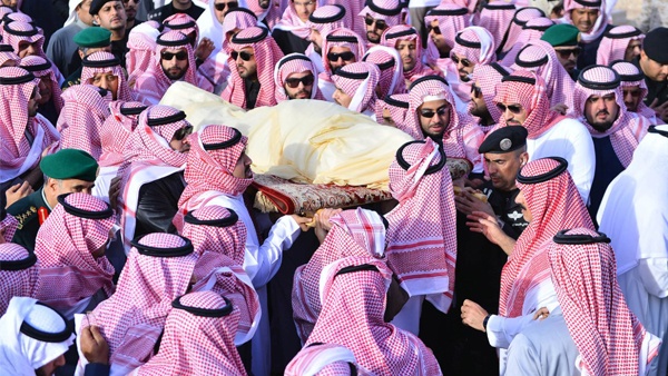 صحيفة: جرى تأخير اعلان وفاة العاهل السعودي 3 أيام