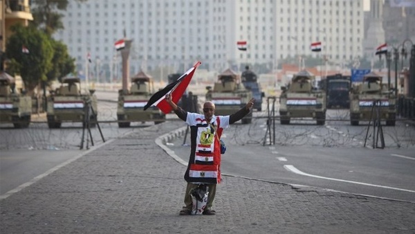 تفجيرات وعنف في مصر بذكرى 25 يناير