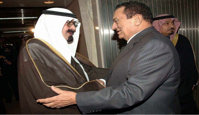 مبارك بكى بهستيرية على الملك الراحل