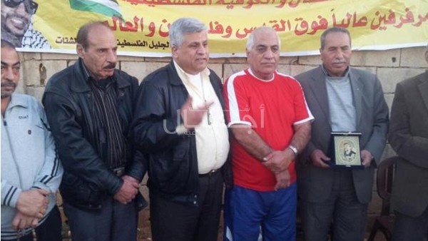 نادي اخاء الجليل الفلسطيني مخيم البرج الشمالي ينظم مبارة كرة قدم جمعت فريق للاعبين القدامى بالمخيم وفريق مخيمات سوريا