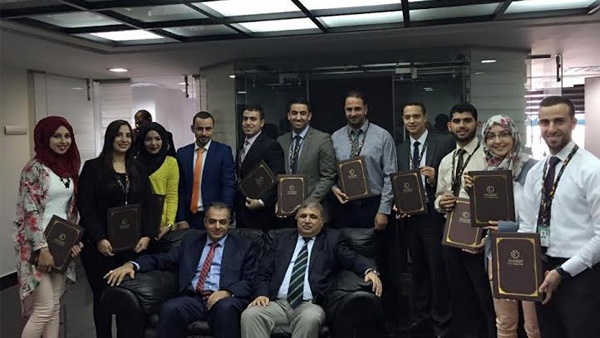 البنك الإسلامي العربي يقوم بتخريج الفوج الثامن من الموظفين الجدد من البرنامج المصرفي الشامل