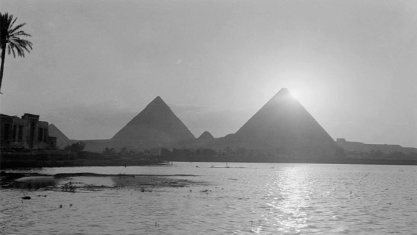 مصرع 12 مصري وإصابة 25 بسبب الأحوال الجوية