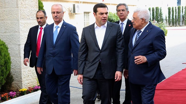 الرئيس وتسيبراس يناقشان الأوضاع الفلسطينية