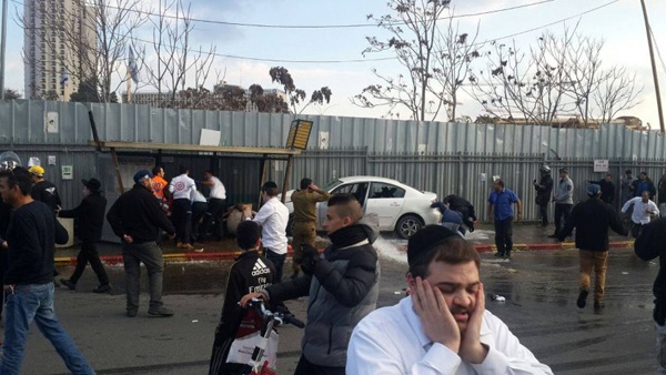 بلدية الاحتلال تبدأ بتحصين 300 محطة للحافلات بالقدس