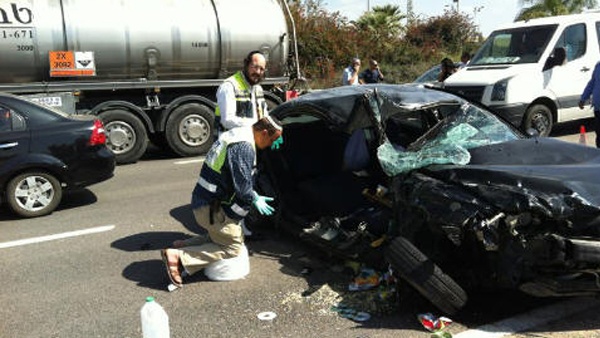 حادث سير بالنقب يودي بحياة مصلين عائدين من الأقصى