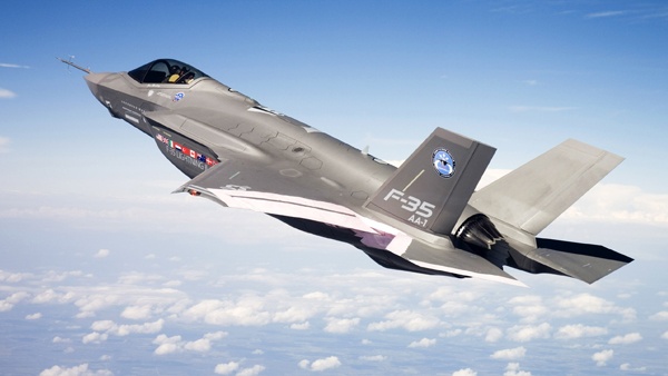 سرائيل توقع صفقة لشراء 14 طائرة F35 من أمريكا