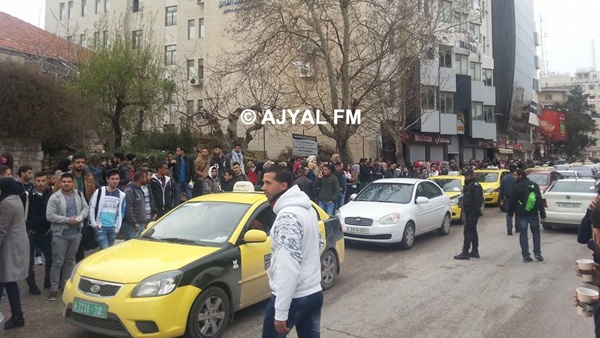 اضرابات جزئية لسائقي المركبات العمومية بالضفة