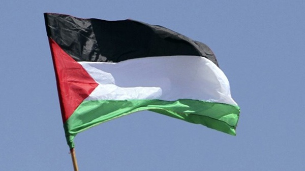 الرئيس يمنح مواطنة الشرف لناشطين بلجيكيين
