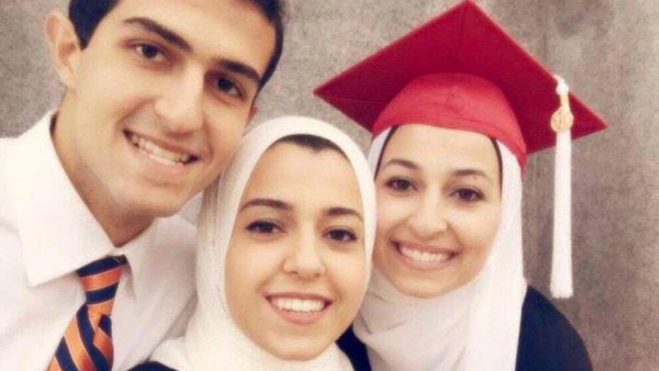 الرئيس يعزي والد الطالبتين التين قتلتا بالولايات المتحدة