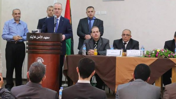 الحكومة تتعهد بدعم مركز الأمل للأيتام بـ 50 ألف دولار