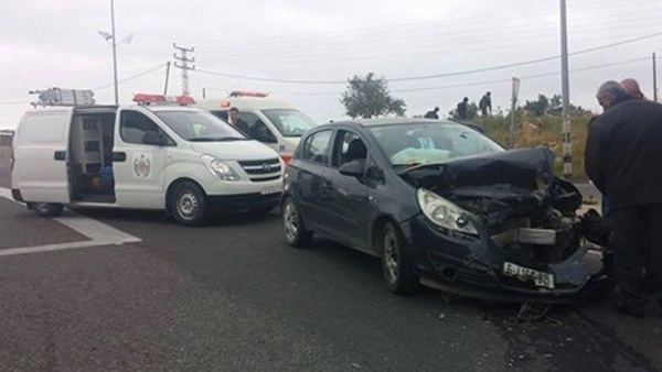 إصابة مواطنين بحادث سير في سلفيت