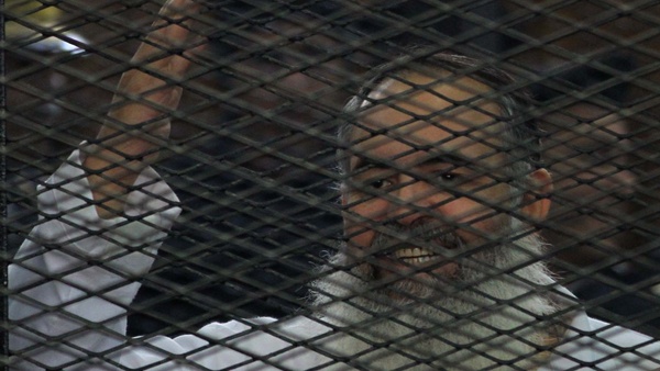 تبرئة أبو اسماعيل من الحبس عام مع الأشغال