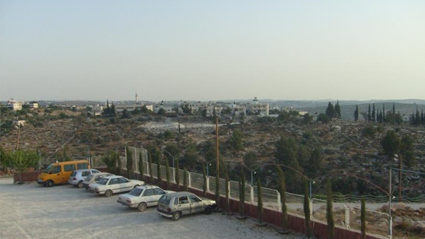 اخطار بهدم شبكة كهرباء وبئر مياه بالكوم