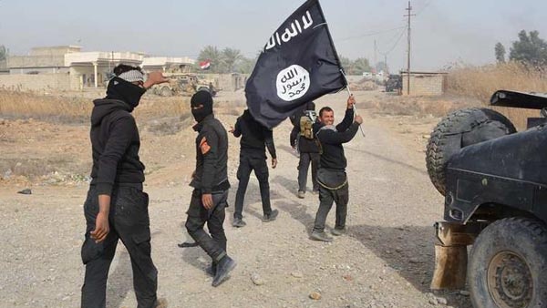 تنظيم الدولة يرفع علمه في الرمادي