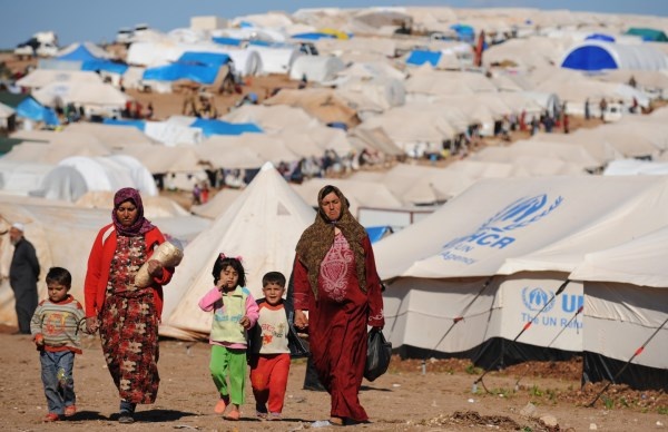 أونروا تعلق مساعداتها النقدية للاجئين فلسطينيين بلبنان