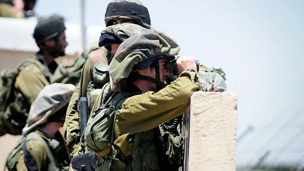 تبرئة ضابط اسرائيلي شارك بقتل شاب فلسطيني