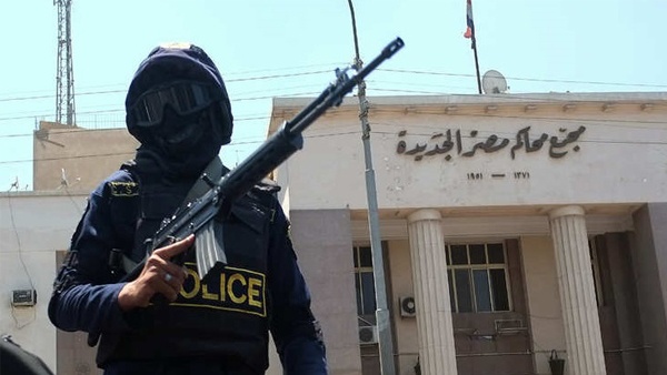 المؤبد لشرطي مصري هتك عرض فتاة معاقة