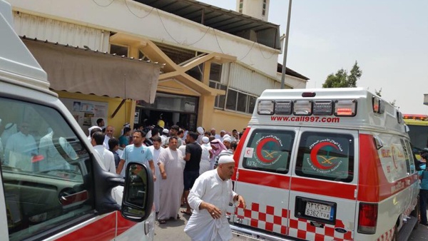 قتلى وجرحى بتفجير مسجد شرق السعودية