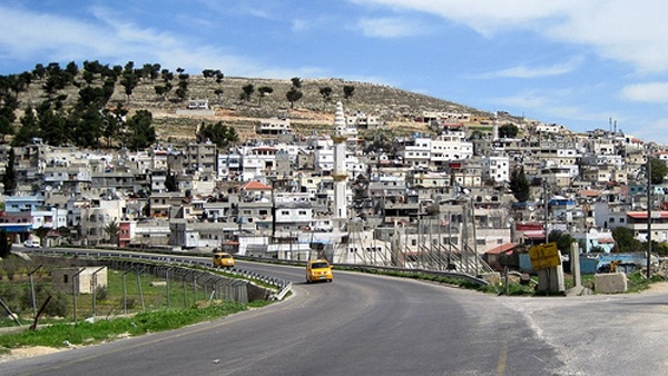 مستوطنة جديدة قرب مخيم العروب