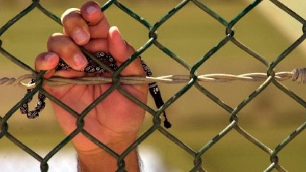 قراقع: 13 منحة من الأردن لعائلات الأسرى