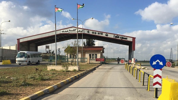 قتيل وجرحى بسقوط قذيفة من سوريا بالرمثا الأردنية