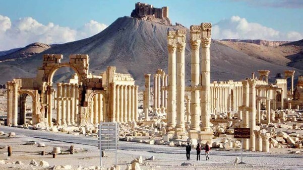 "تنظيم الدولة" يزرع ألغاماً بمدينة تدمر التاريخية
